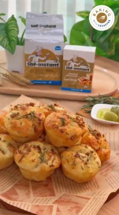 Herb focaccia muffins with Saf-instant yeast packs