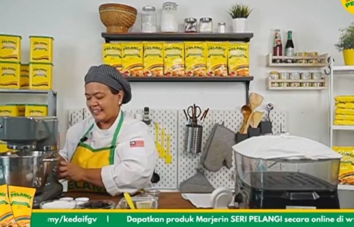 Chef presenting a live online cooking demonstration